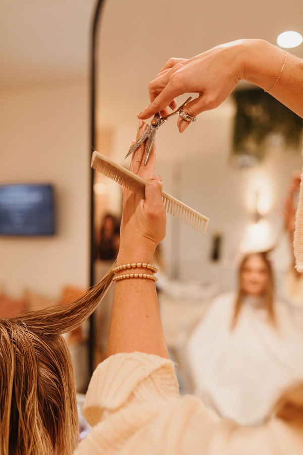 about dunia stylist cutting